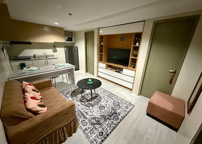 Cityscape Grand Tower - 2 Bedrooms With Balcony Close To Ayala Mall - New 4* Cebu