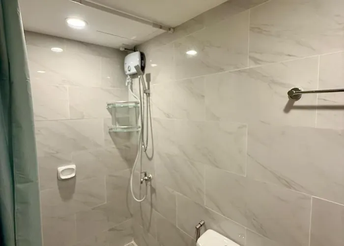 Cityscape Grand Tower - 2 Bedrooms With Balcony Close To Ayala Mall - New
