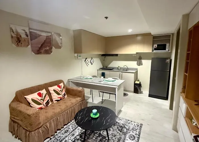 Cityscape Grand Tower - 2 Bedrooms With Balcony Close To Ayala Mall - New Aparthotel