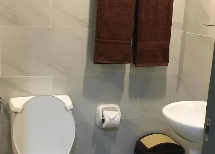 Cityscape Grand Tower - 2 Bedrooms With Balcony Close To Ayala Mall - New Aparthotel